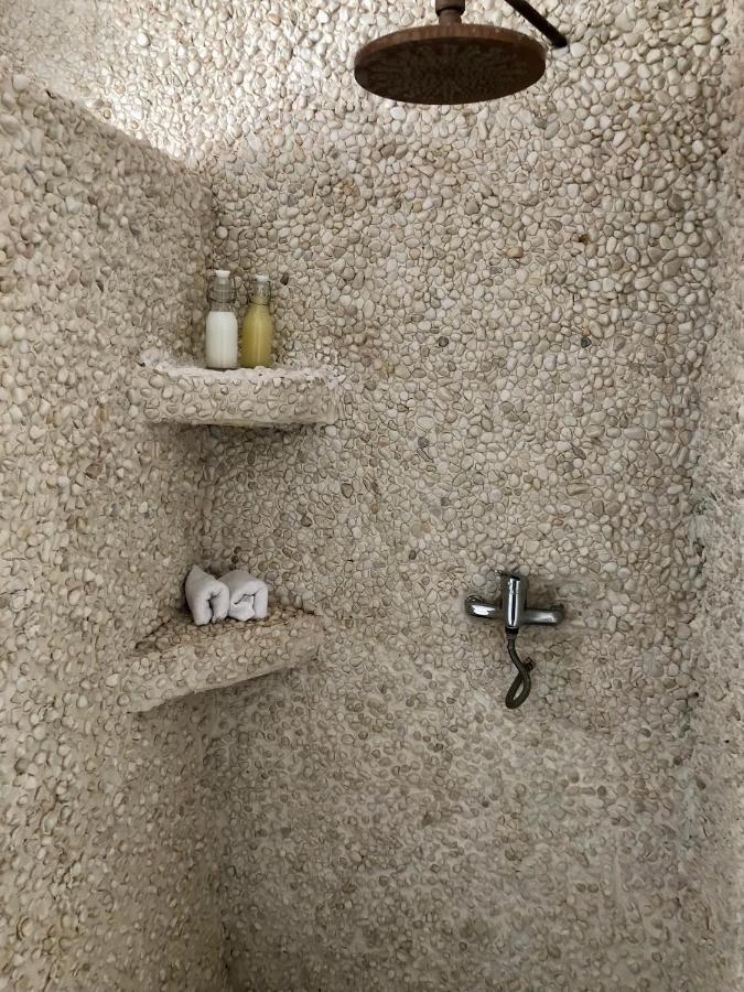 Arya'S Nest Apartment มิฮาส ภายนอก รูปภาพ