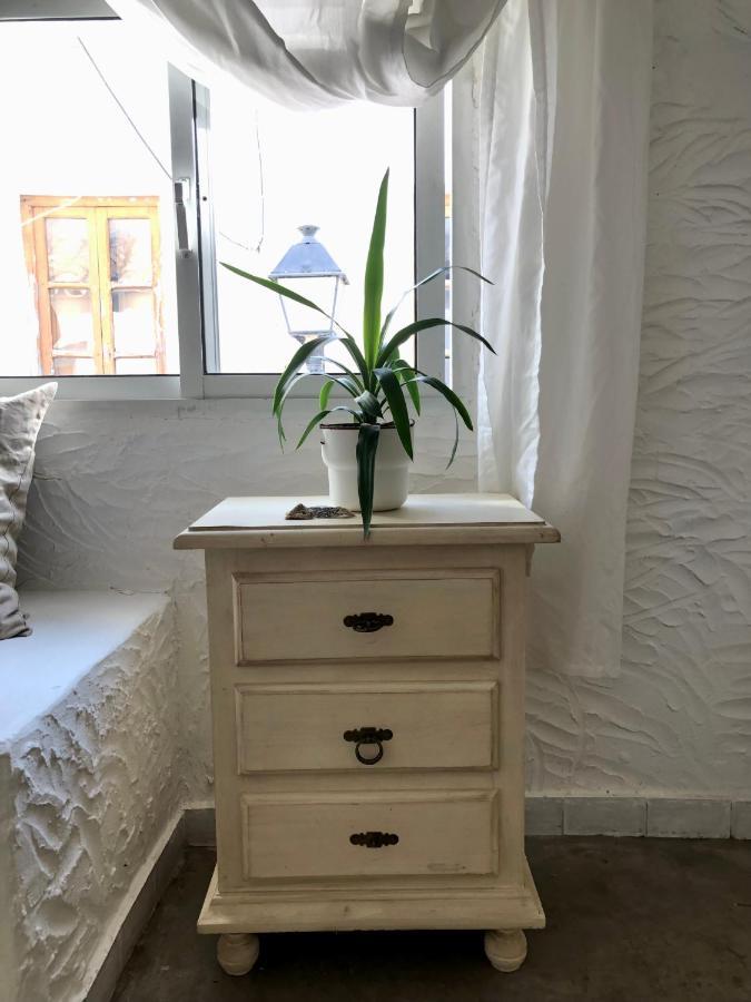 Arya'S Nest Apartment มิฮาส ภายนอก รูปภาพ