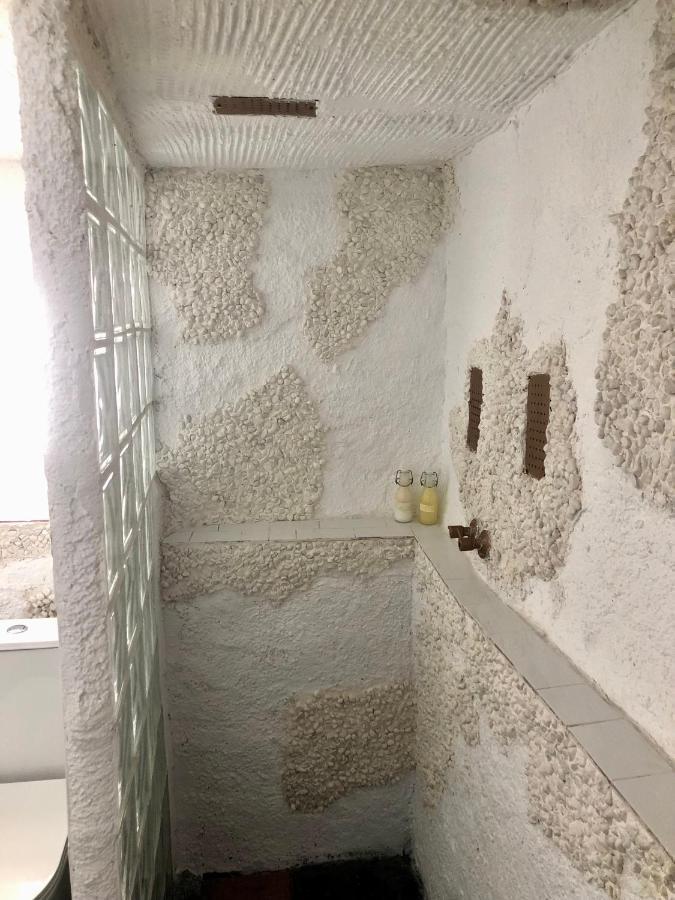 Arya'S Nest Apartment มิฮาส ภายนอก รูปภาพ