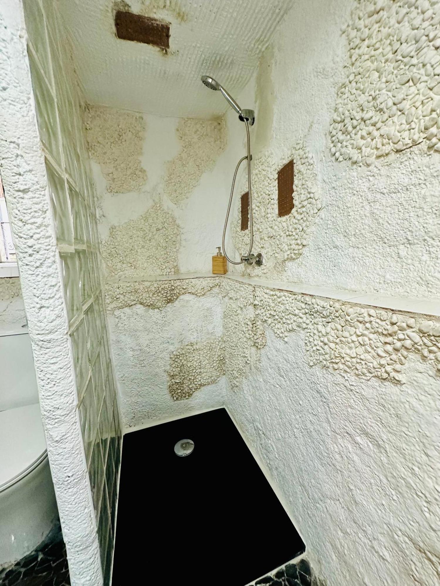 Arya'S Nest Apartment มิฮาส ภายนอก รูปภาพ